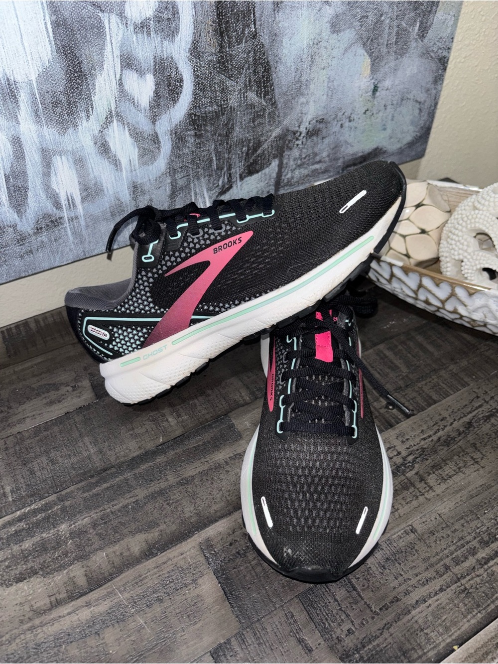 Brooks Ghost 14 WOMENS SZ 9